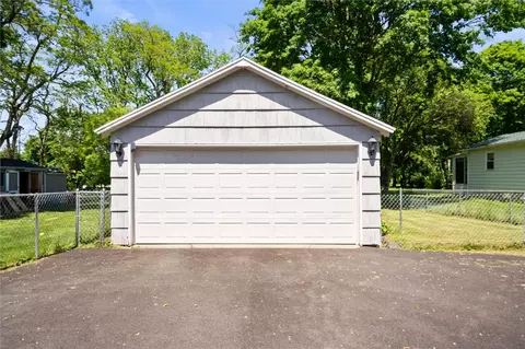 142 E Main St, Avon, NY 14414 photo 4