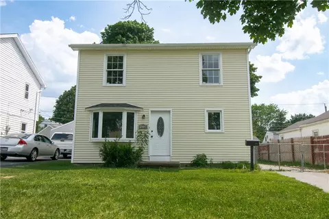 173 Brayton Rd, Greece, NY 14616