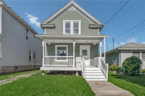 68 Brewster St, Depew, NY 14043