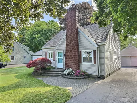 77 Hubbard Dr, Chili, NY 14514