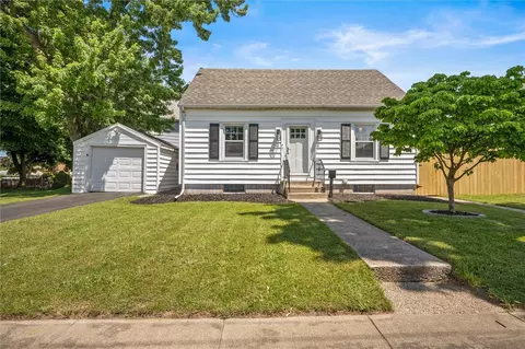 69 Almay Rd, Greece, NY 14616