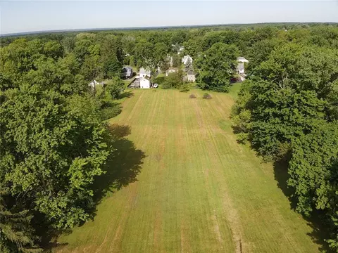 21 Taylor Ave, Waterloo, NY 13165