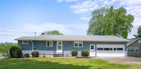 958 Point Ln, Carlton, NY 14477