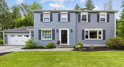 255 Edgemoor Rd, Rochester, NY 14618