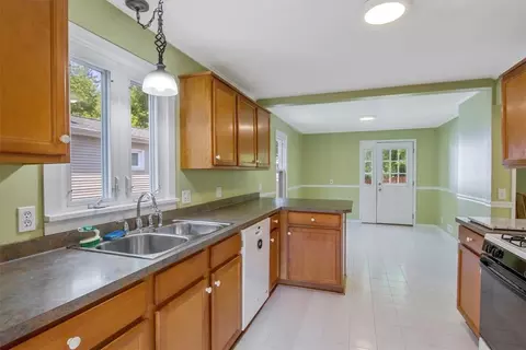 164 Crestfield Dr, Irondequoit, NY 14617 photo 8
