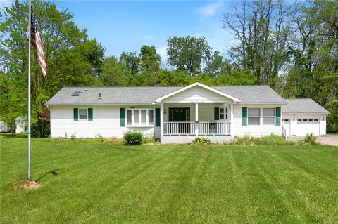 1672 Walker Rd, Palmyra, NY 14522