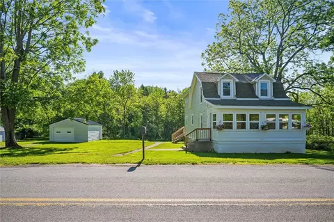 1188 Johnson Rd, Palmyra, NY 14522