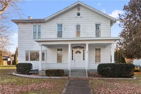 306 E State St, Albion, NY 14411