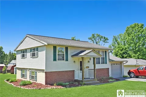 130 Midgley St, Jamestown, NY 14701