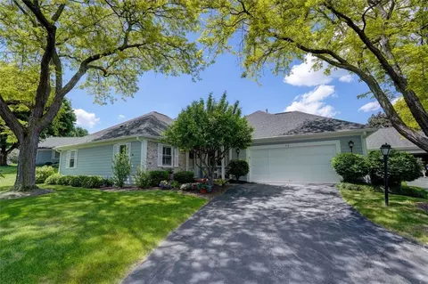50 Stonington Dr, Pittsford, NY 14534
