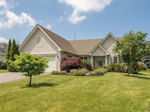 1105 Twin Leaf Ter, Webster, NY 14580