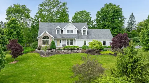 141 Pond Rd, Honeoye Falls, NY 14472
