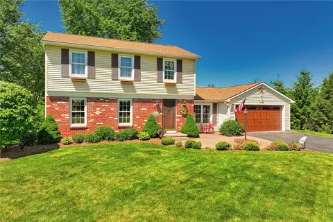 753 Wayneport Rd S, Macedon, NY 14502