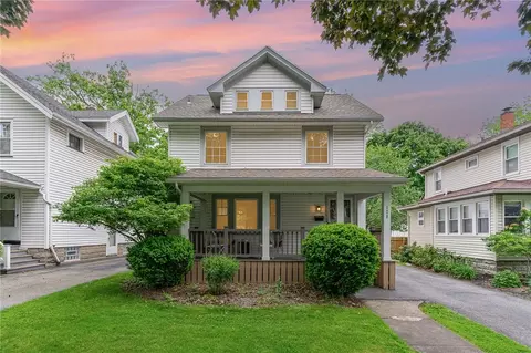 128 Winbourne Rd, Rochester, NY 14619
