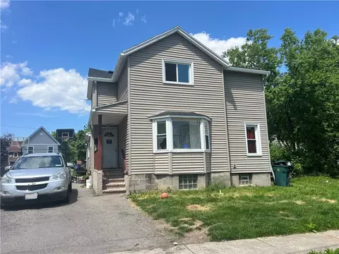 18 Woodford St, Rochester, NY 14621