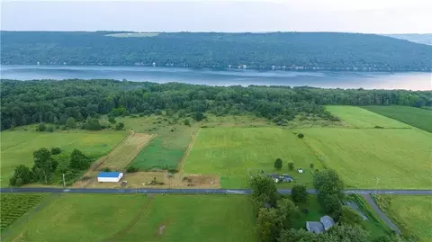 10682 Cross St, Hammondsport, NY 14840