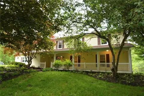 725 Boughton Hill Rd, Honeoye Falls, NY 14472