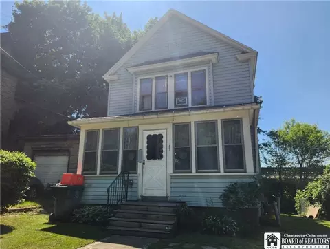 805 Jefferson St, Jamestown, NY 14701