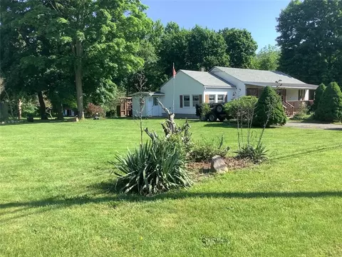 6 Gibson St, North Dansville, NY 14437