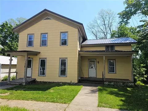 114 Phelps St, Lyons, NY 14489