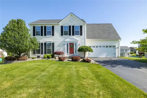 19 Caboose Cir, Chili, NY 14514