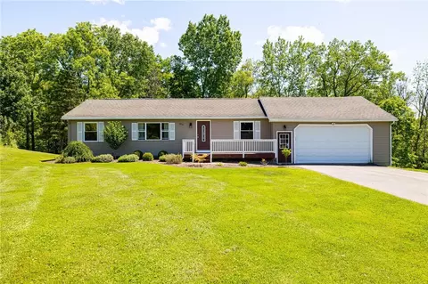 4016 Ontario Center Rd, Walworth, NY 14568