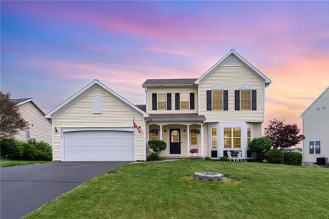 3315 Dandelion Trl, Canandaigua, NY 14424