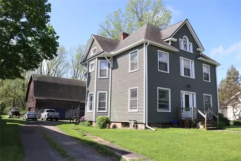 23 Buffalo St, Bergen, NY 14416