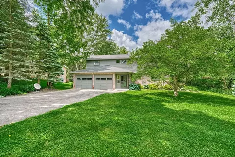 17 Hickory Ridge Rd, Rochester, NY 14625
