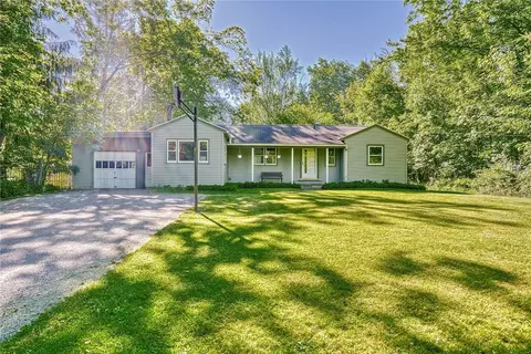 166 Bastian Rd, Rochester, NY 14623