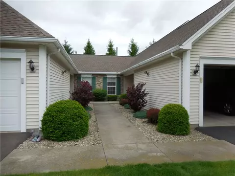 26 Maier Cir, Spencerport, NY 14559