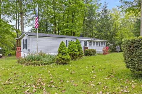 270 E Lake Rd, Conquest, NY 13140
