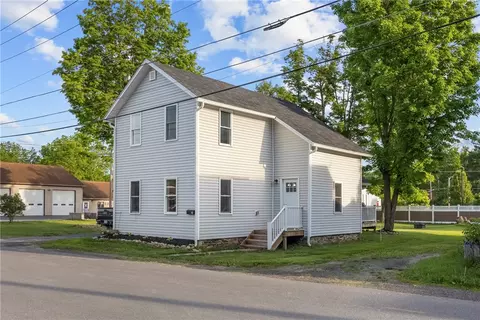 7 Spring St, Starkey, NY 14837