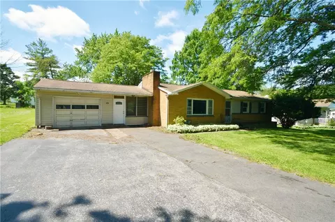 49 Saint Patrick Dr, Rochester, NY 14623