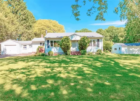 1444 Hogan Rd, Webster, NY 14580