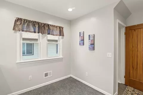 135 Gilbert Dr, Irondequoit, NY 14609 photo 14