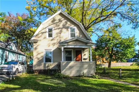 16 Earl St, Rochester, NY 14611
