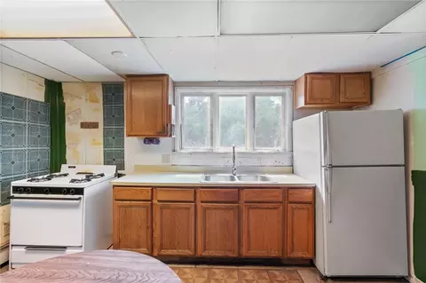 61 Geneva St, Lyons, NY 14489 photo 9