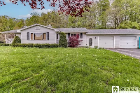 10452 Delevan Elton Rd, Delevan, NY 14042