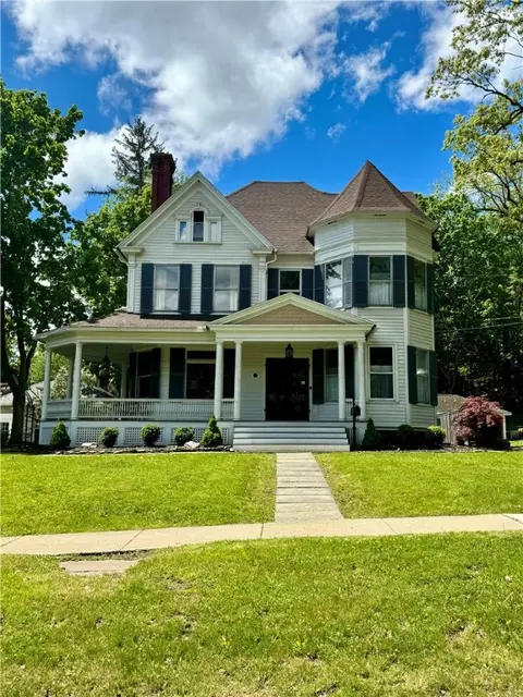 60 W Main St, Bainbridge, NY 13733