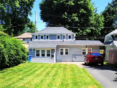 52 Oak Hl, Rochester, NY 14611