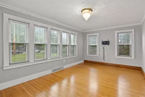 153 Seneca Rd, Irondequoit, NY 14622 photo 5