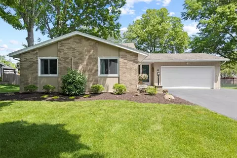 36 Mountain Ash Dr, Greece, NY 14615