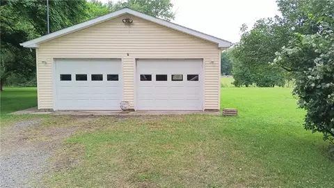 91 W Wright Ave, Waterloo, NY 13165 photo 2