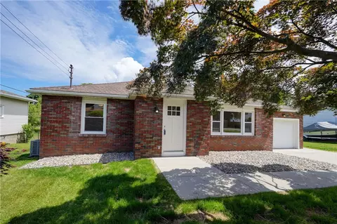 386 Bouckhart Ave, Irondequoit, NY 14622