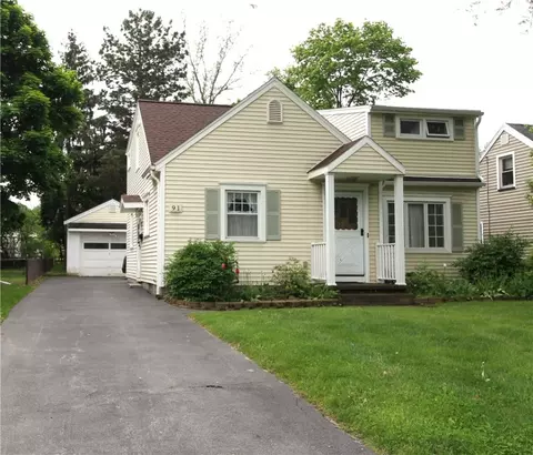 91 English Rd, Greece, NY 14616