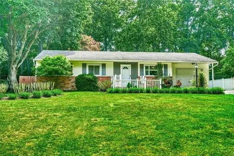 39 Harvest Rd, Perinton, NY 14450