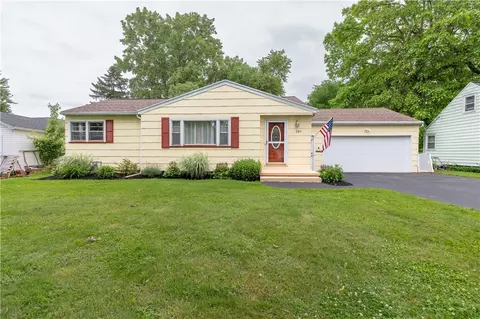 280 Armstrong Rd, Greece, NY 14612