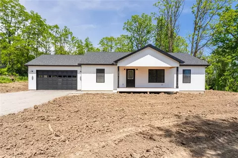 6839 Coy Rd, Livonia, NY 14487