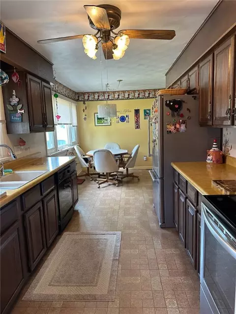 135 John Jay Dr, Irondequoit, NY 14617 photo 3